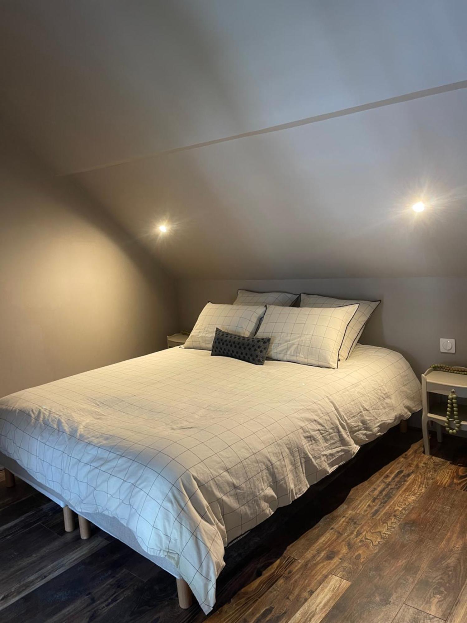 Bed and Breakfast L'Abbaye Saint Michel Тоннер Экстерьер фото